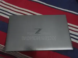 Laptop HP ZBook Firefly G8 16GB Intel Core i7 HDD 512GB