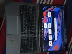 Laptop HP ZBook Firefly G8 16GB Intel Core i7 HDD 512GB