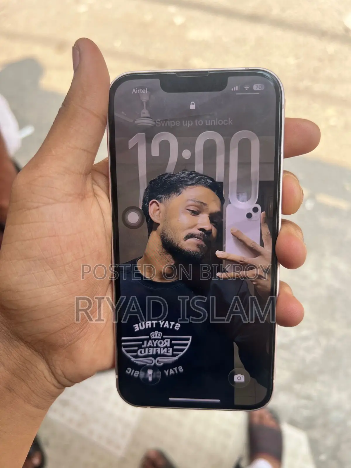 Apple iPhone 13 (Used)