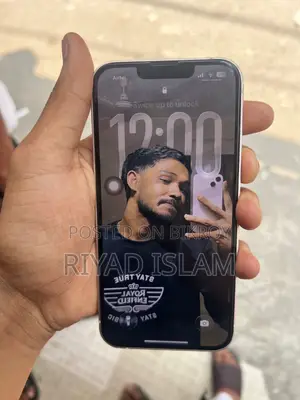 Apple iPhone 13 (Used)