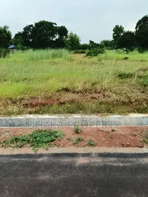 Nearby 300ft 5 Katha North at Sector- 13