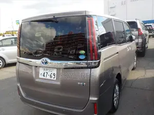 Toyota Noah G Package 2020