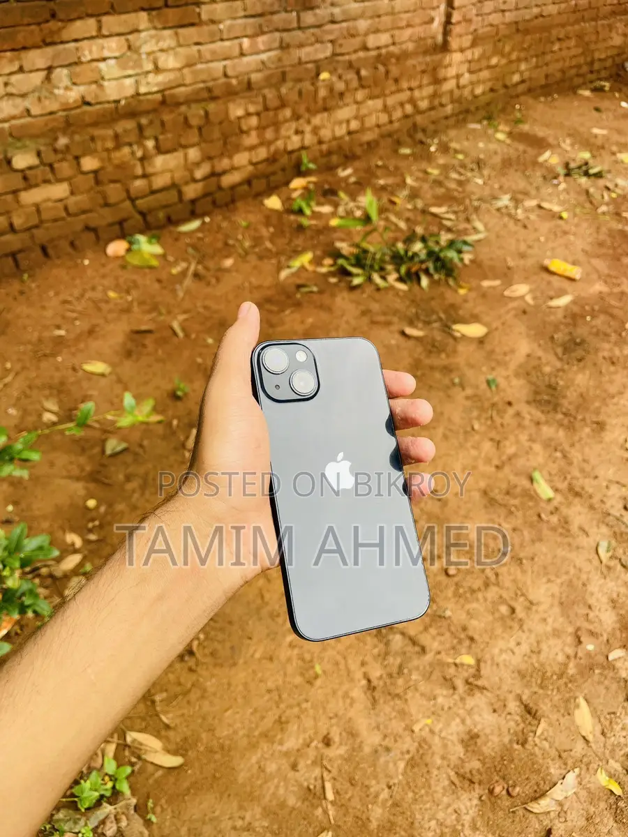 Apple iPhone 13 (Used)