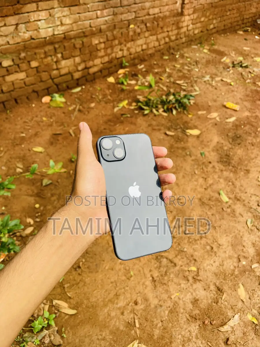 Apple iPhone 13 (Used)