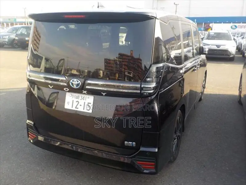 Toyota Voxy Sz Package 2021