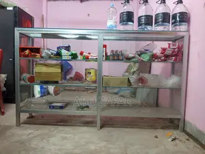 শোকেস