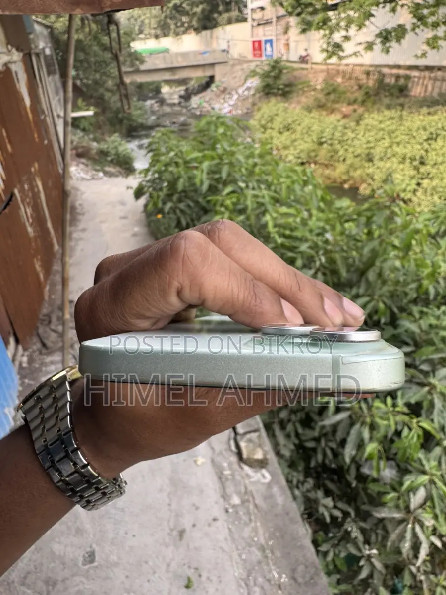 Apple iPhone 15 Plus Global (Used)