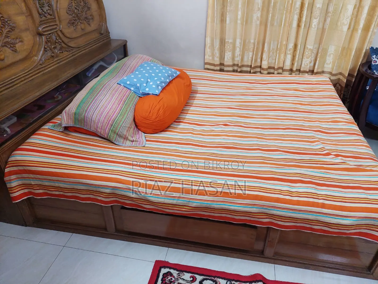 Segun Wood Bed