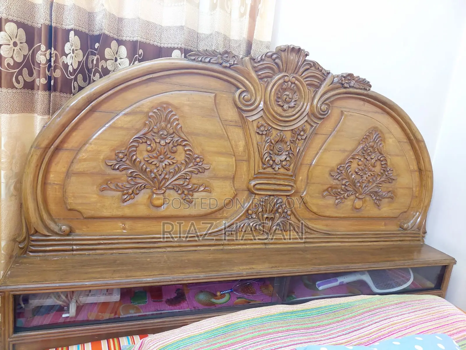 Segun Wood Bed