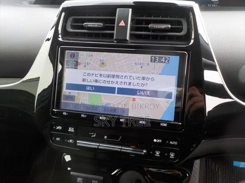 Toyota Prius S Touring Selection 2021