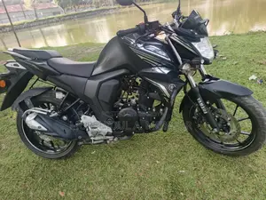 ইয়ামাহা এফজেডএস ভি২ . ২০২১