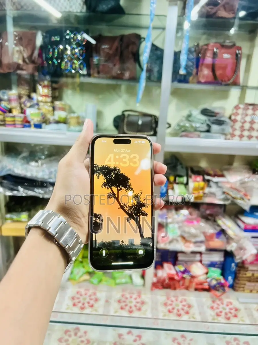 Apple iPhone 15 Pro . (Used)