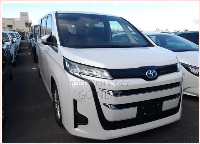 Toyota Noah G Hybrid 2022