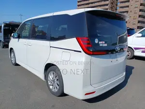 Toyota Noah G Hybrid 2022