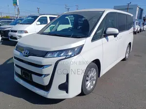 Toyota Noah G Hybrid 2022