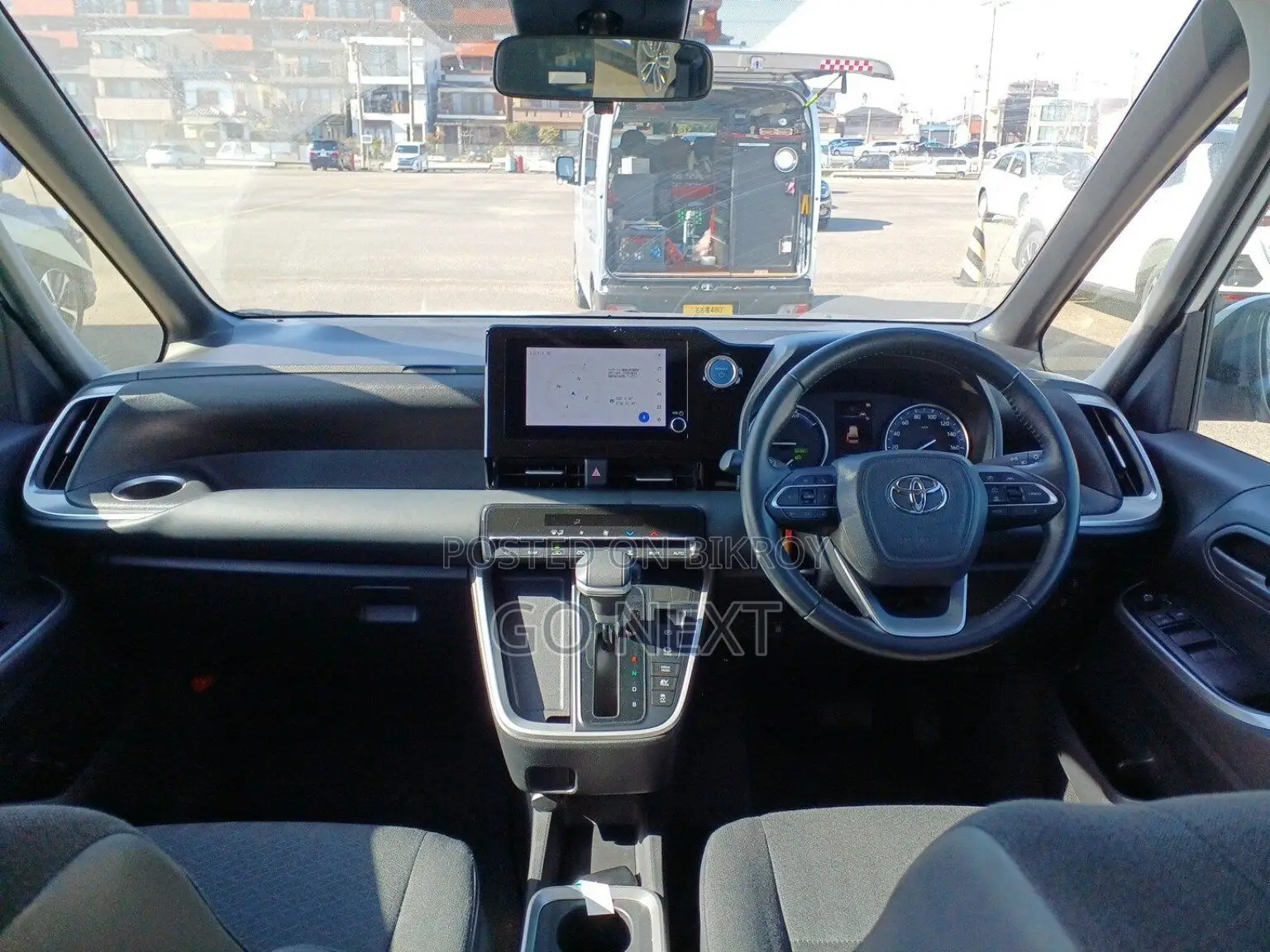 Toyota Noah G Hybrid 2022