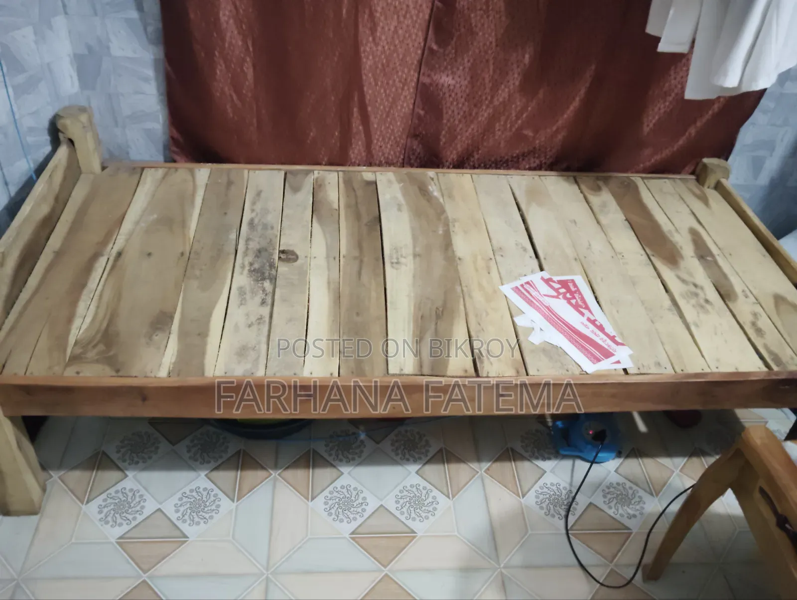 কাঠের স্টুডেন্ট বেড
