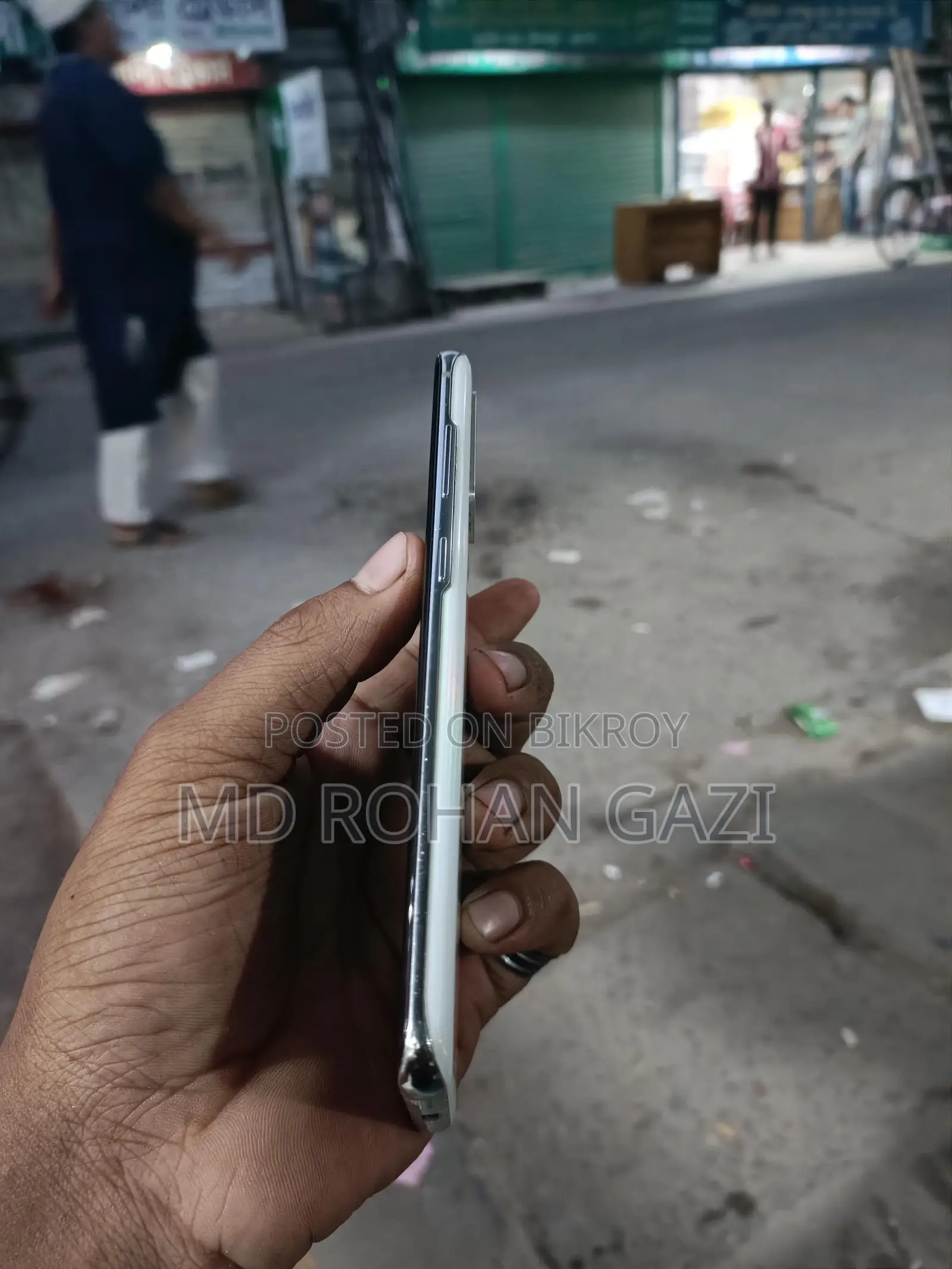 Samsung Galaxy SC-51A (Used)