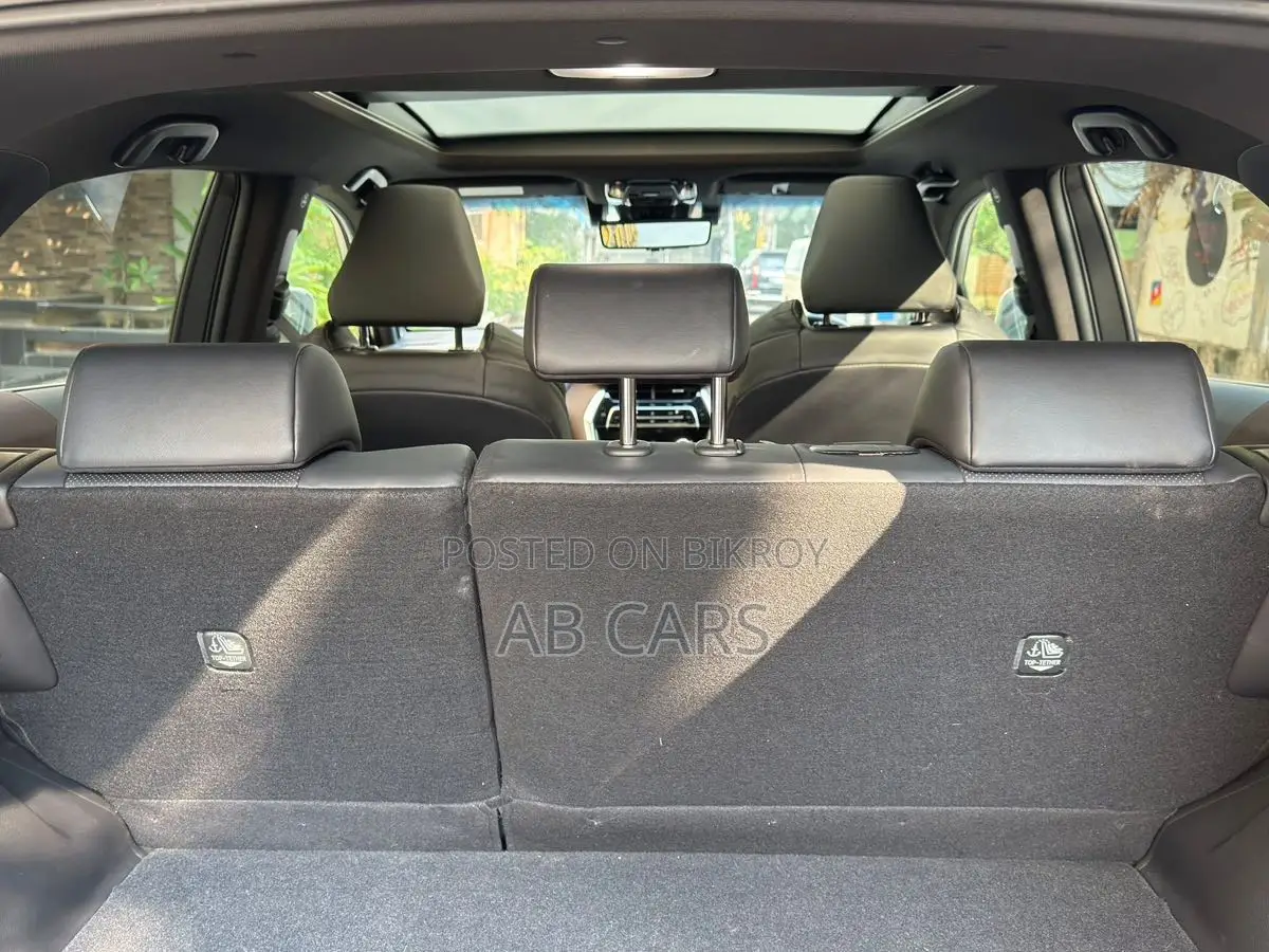Toyota Harrier Japan 2020