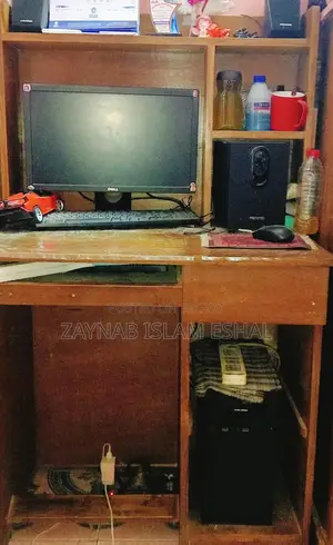 কম্পিউটার টেবিল