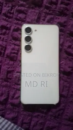 Samsung Galaxy S23 . (Used)