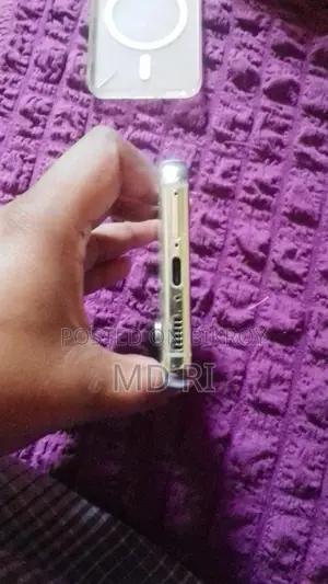 Samsung Galaxy S23 . (Used)