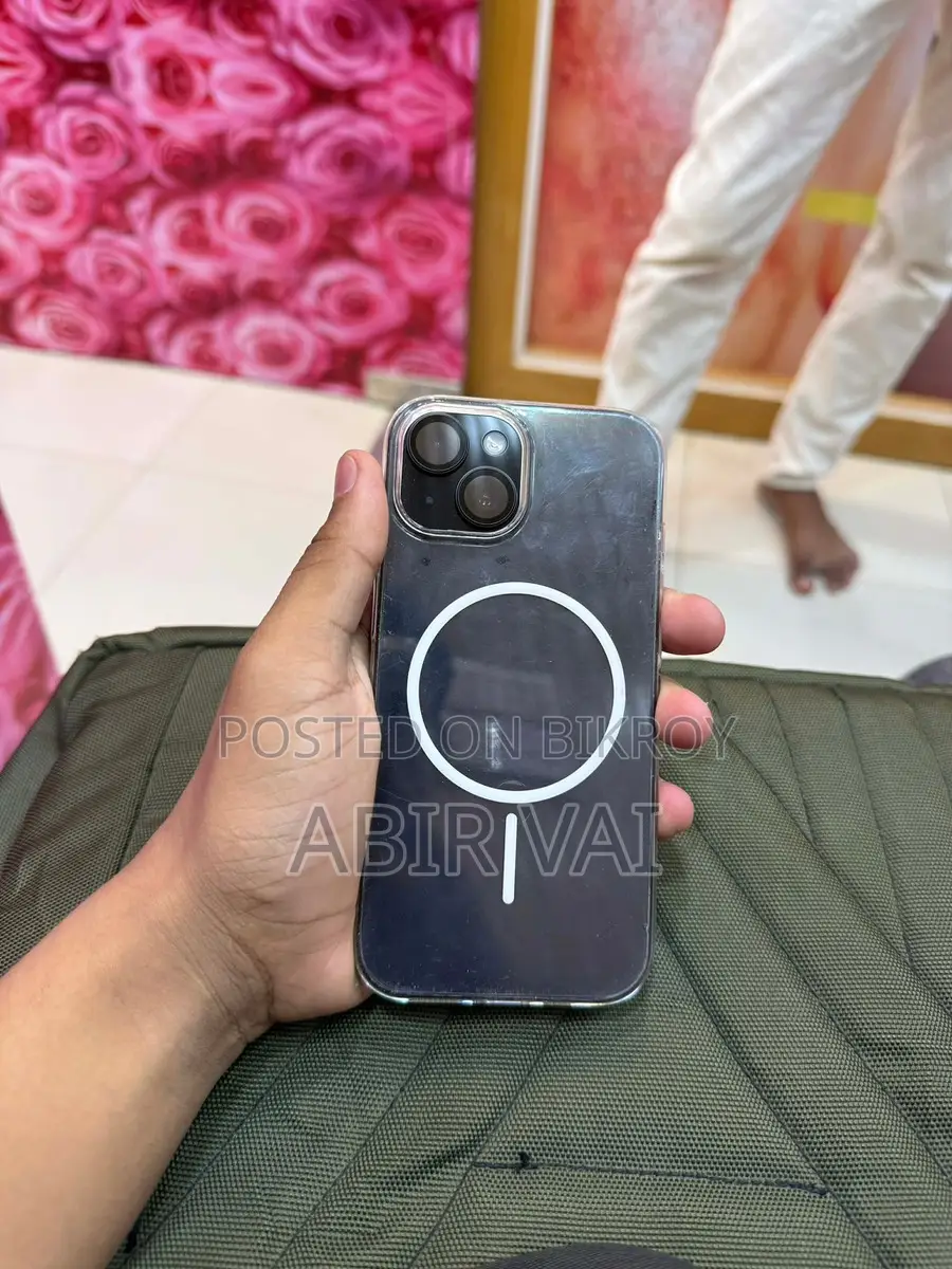 Apple iPhone 15 (Used)