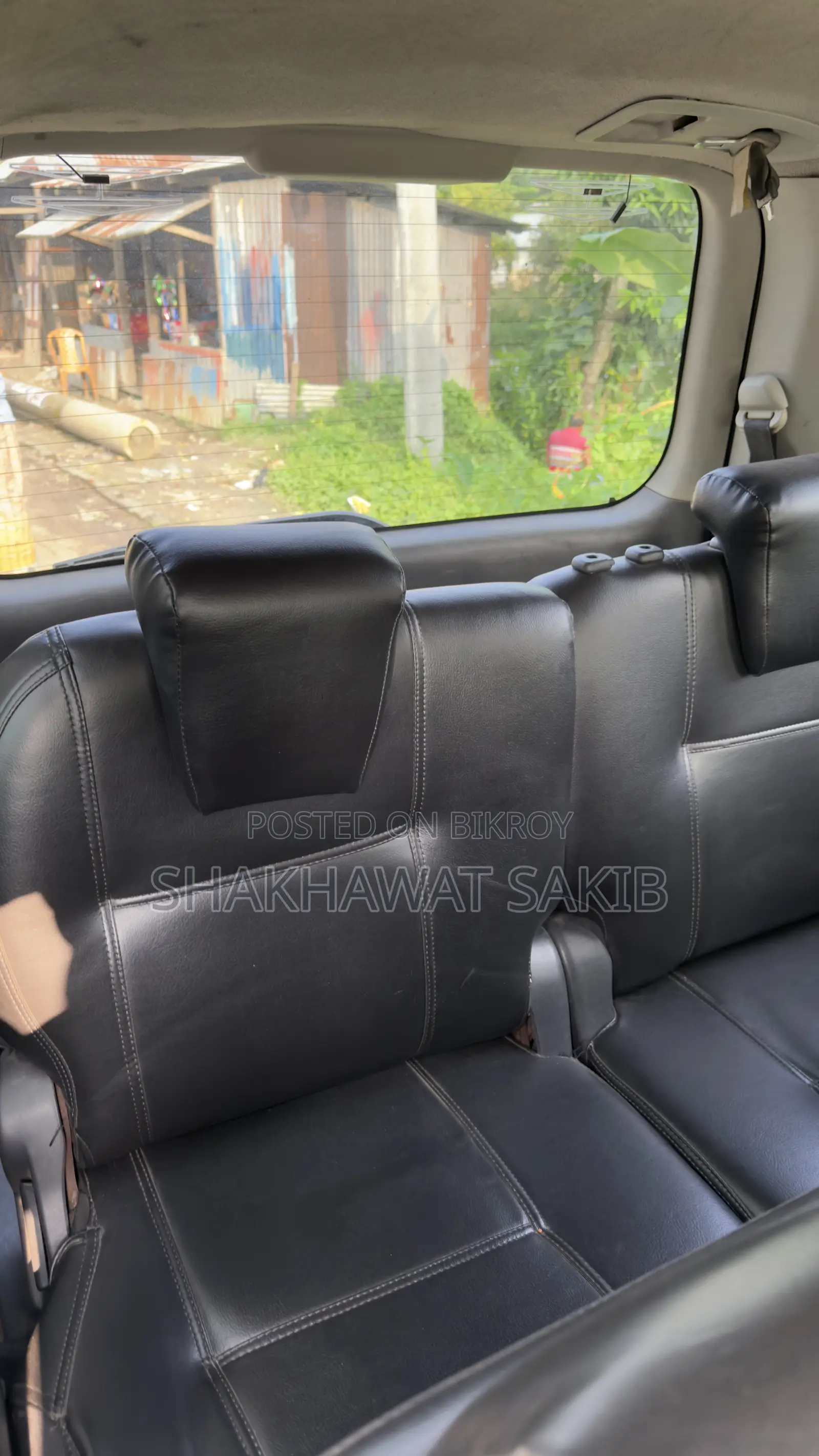 Toyota Noah 2.0 143hp AWD (7 Seater) 2010 Pearl