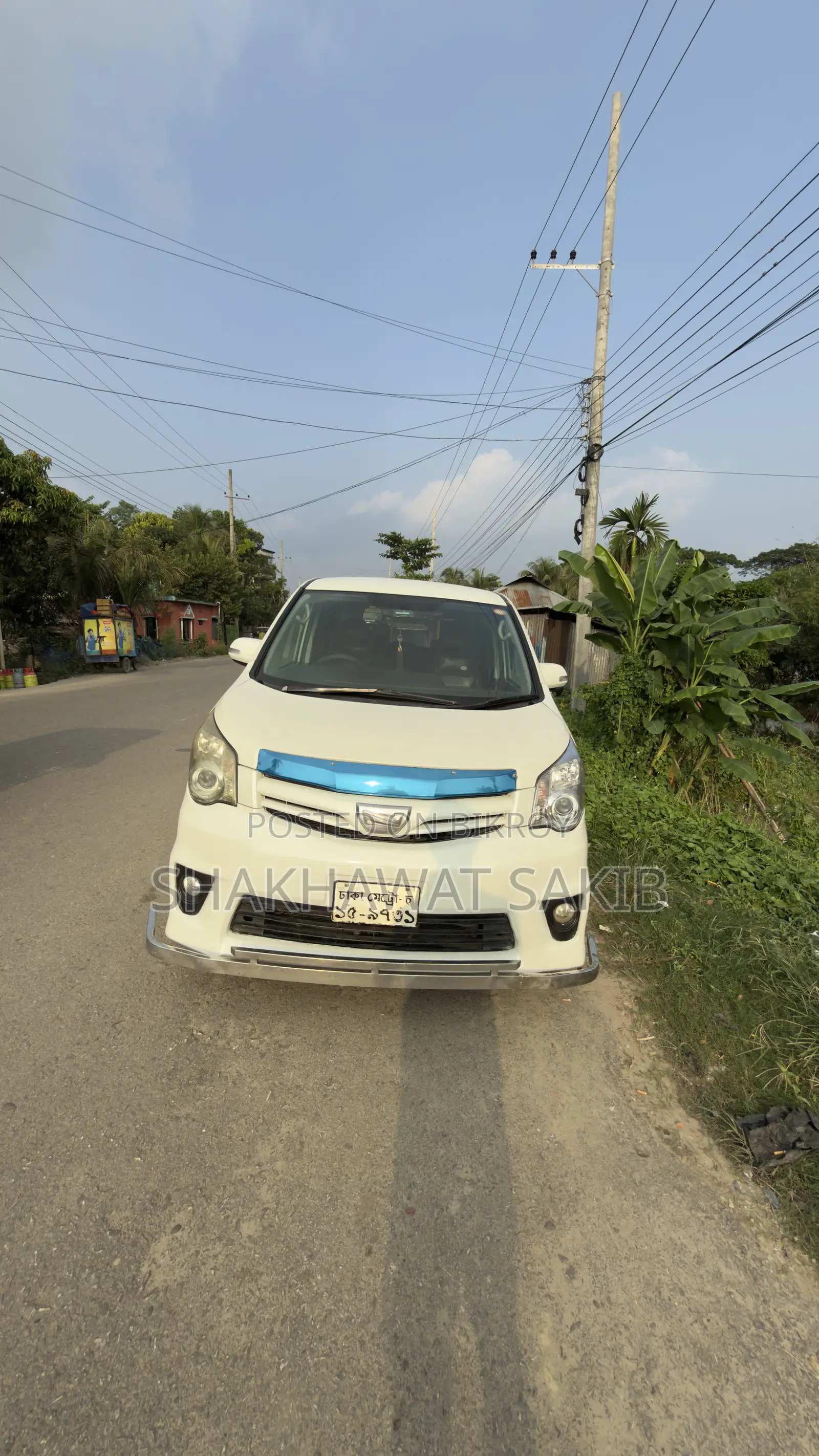 Toyota Noah 2.0 143hp AWD (7 Seater) 2010 Pearl