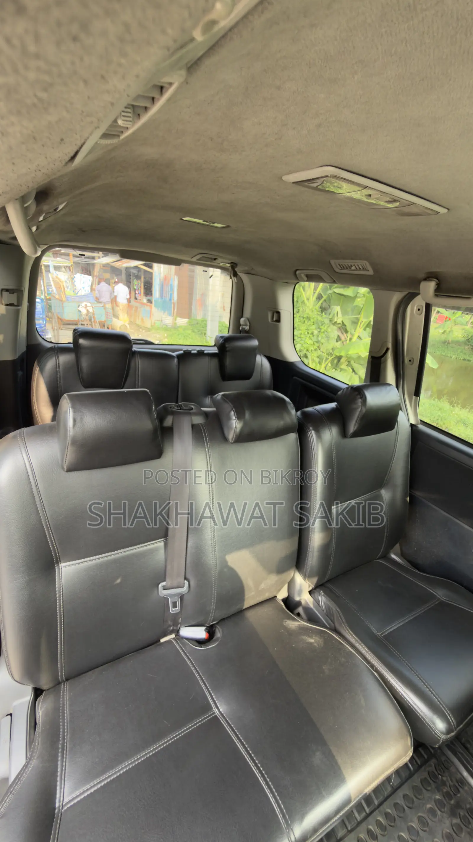Toyota Noah 2.0 143hp AWD (7 Seater) 2010 Pearl