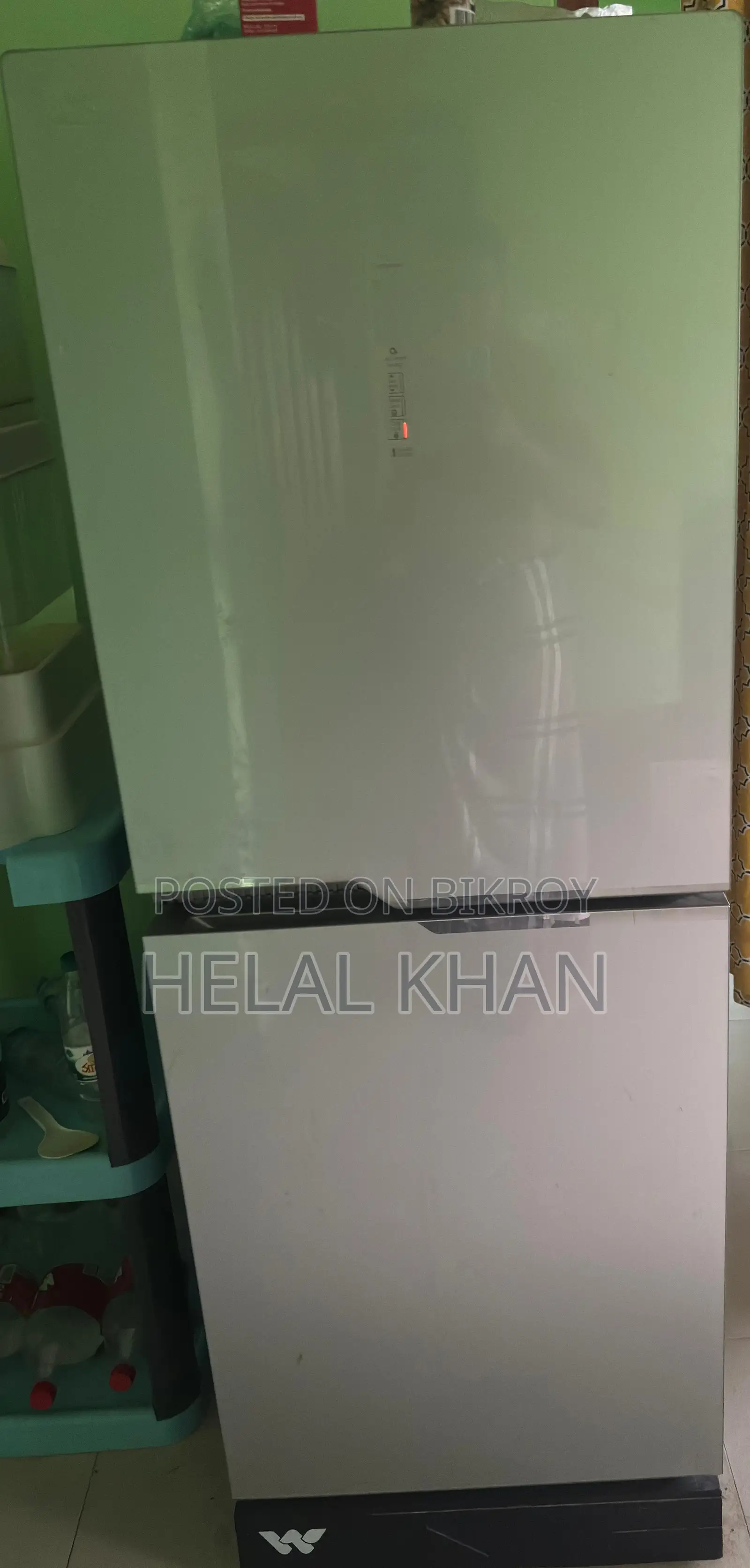 আলমারি, খাট,ফ্রিজ এবং ওয়াশিং মেশিন