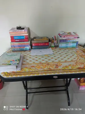 টেবিল আর চেয়ারটি বিক্রি হবে