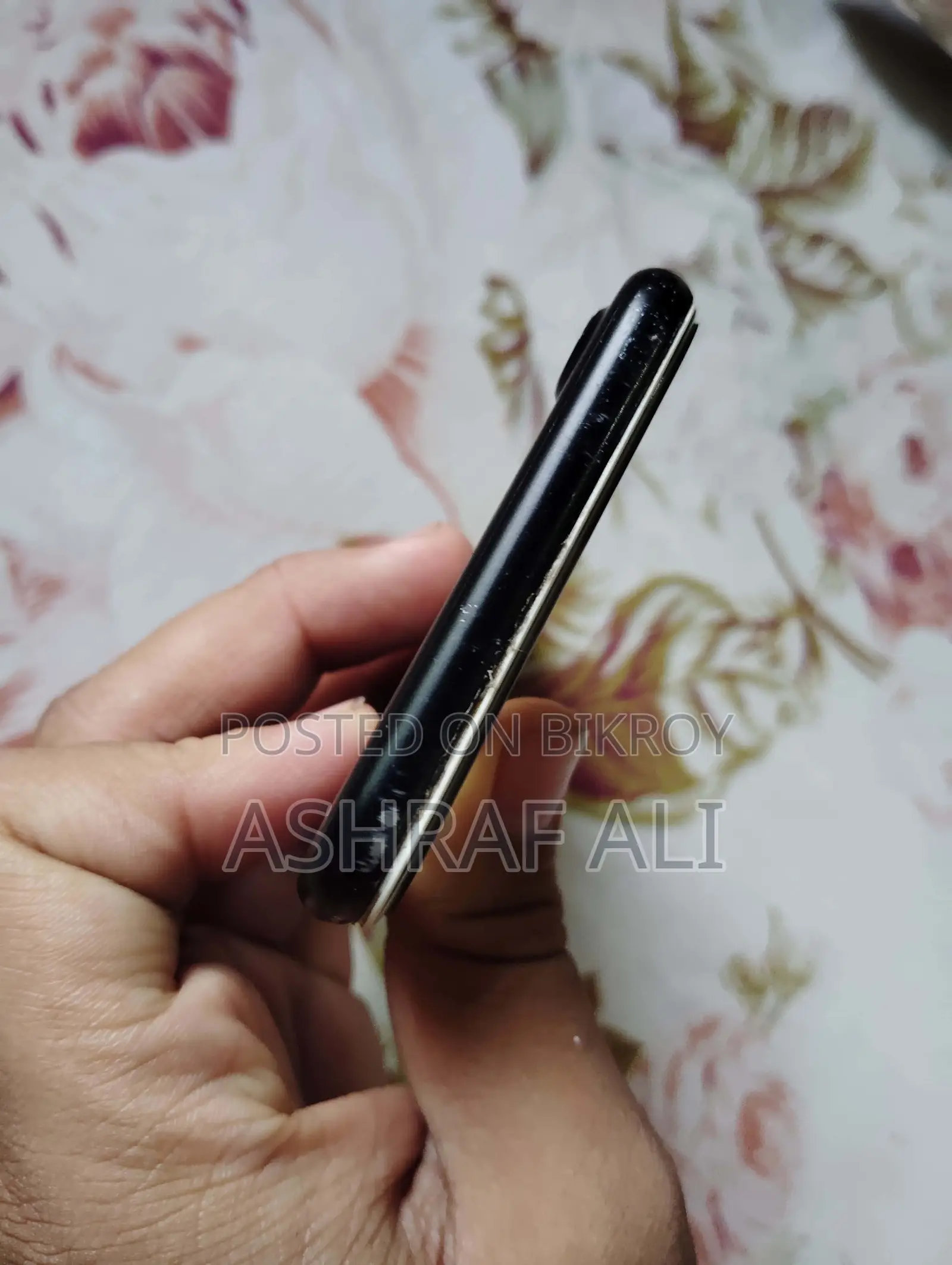 Apple iPhone 7 (Used)