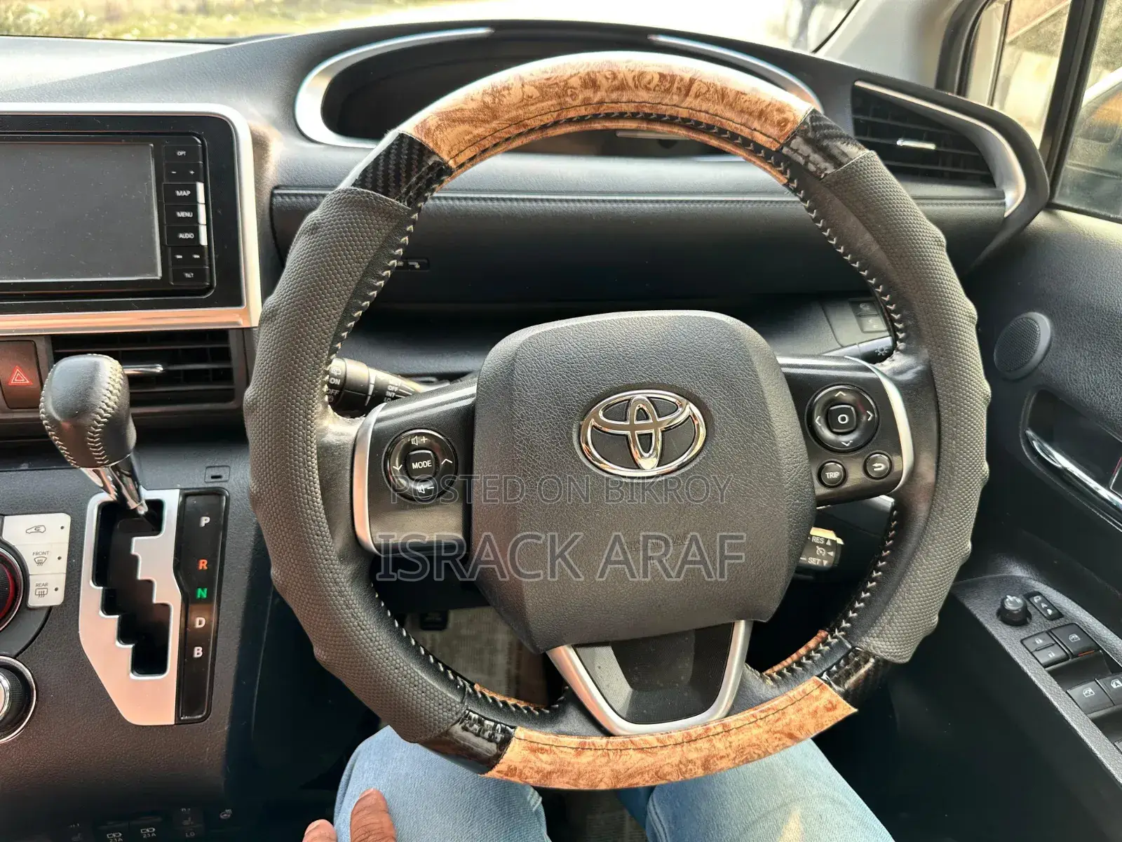 Toyota Sienta 1.5 FWD 2020 Pearl