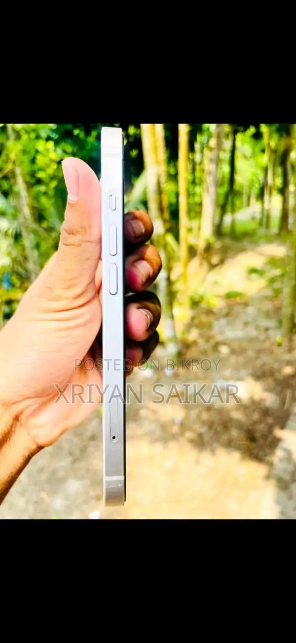 Apple iPhone 13 (Used)