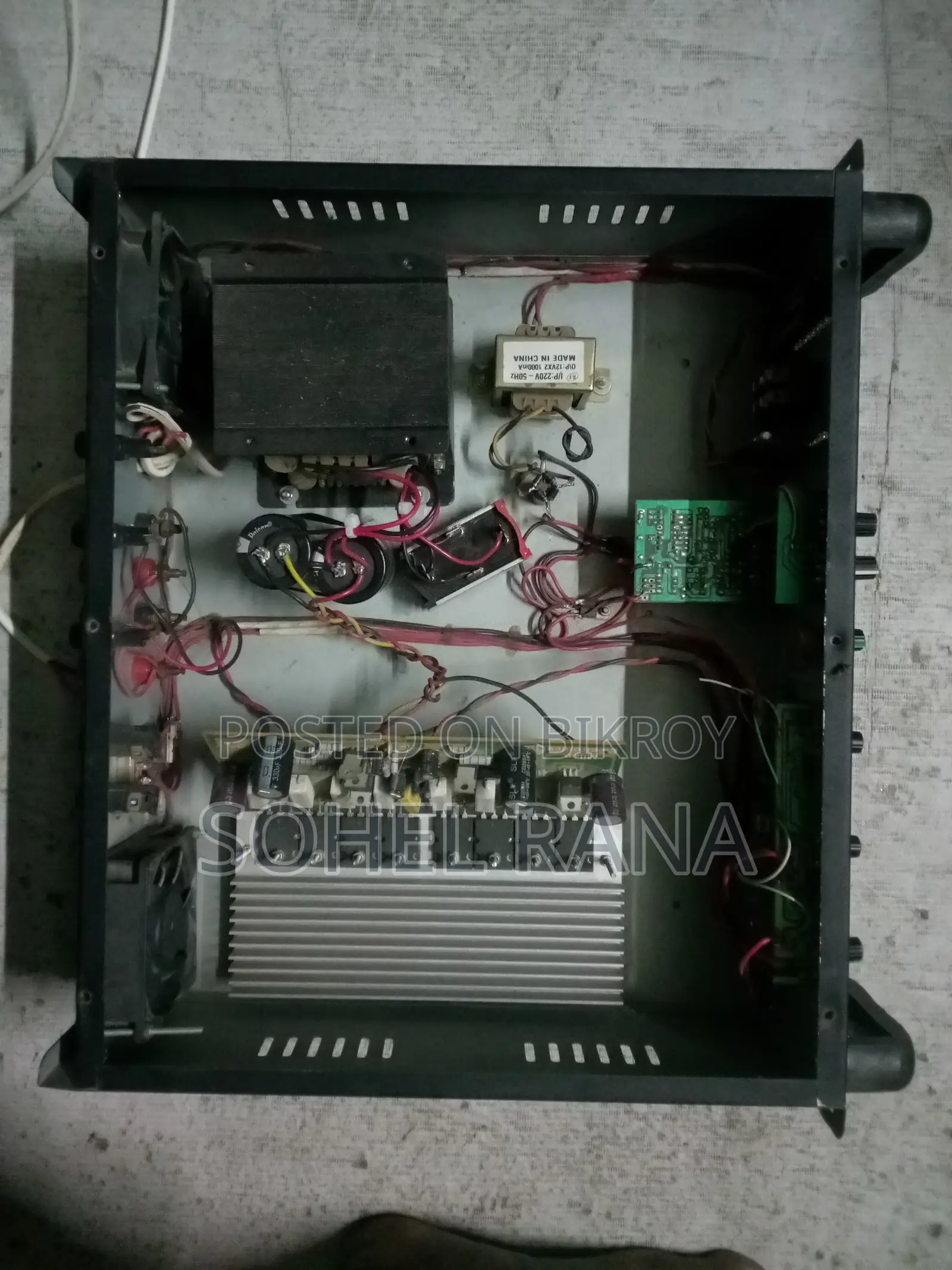 200 Watt Stereo Amplifier