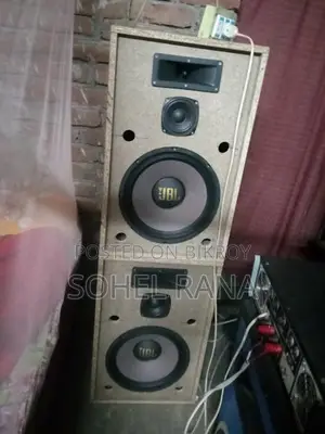 200 Watt Stereo Amplifier