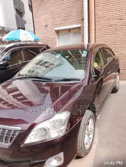 Toyota Premio 2013 Maroon