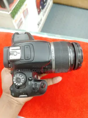 Canon 700D & 18-55mm IS lens