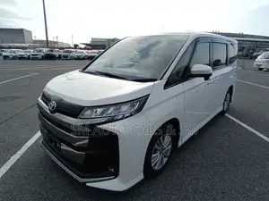 Toyota Noah Hybrid S-G Pearl 2022