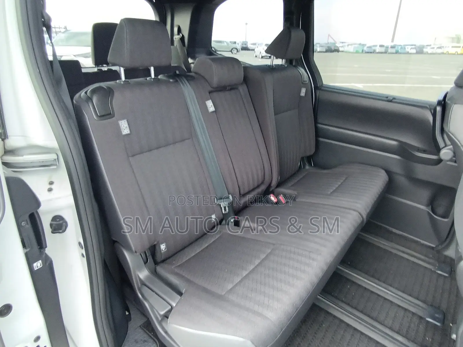 Toyota Noah Hybrid S-G Pearl 2022