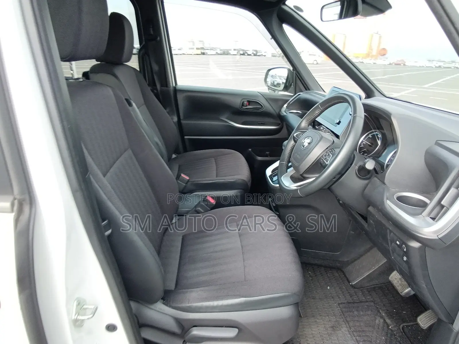 Toyota Noah Hybrid S-G Pearl 2022