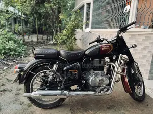 Royal Enfield Classic 350 2025 Black