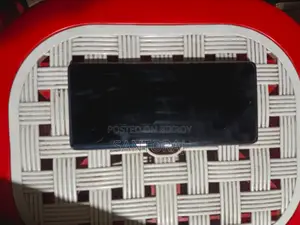 Walton Xanon X90 12-256 (Used)
