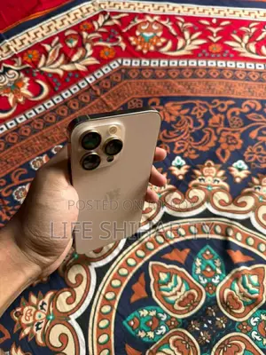 Apple iPhone 16 Pro Max Gold (Used)