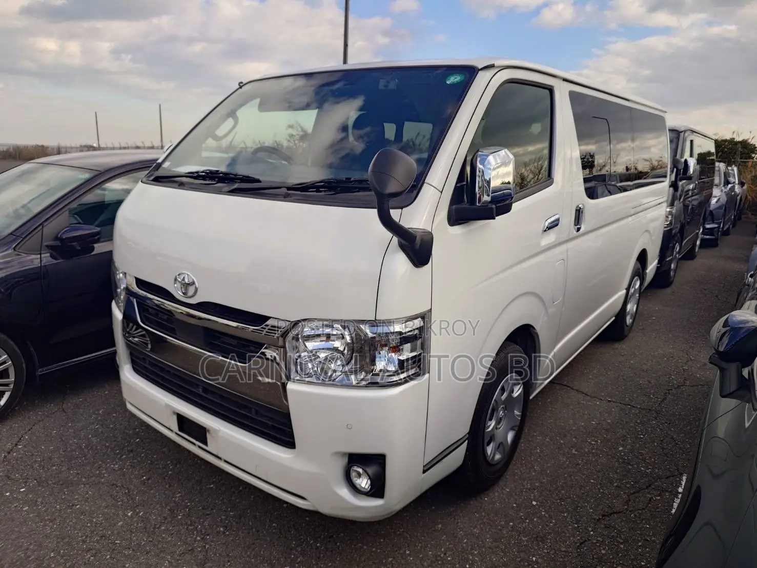Toyota Hiace SUPER GL DARK PRIME 2022