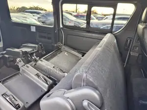 Toyota Hiace SUPER GL DARK PRIME 2022