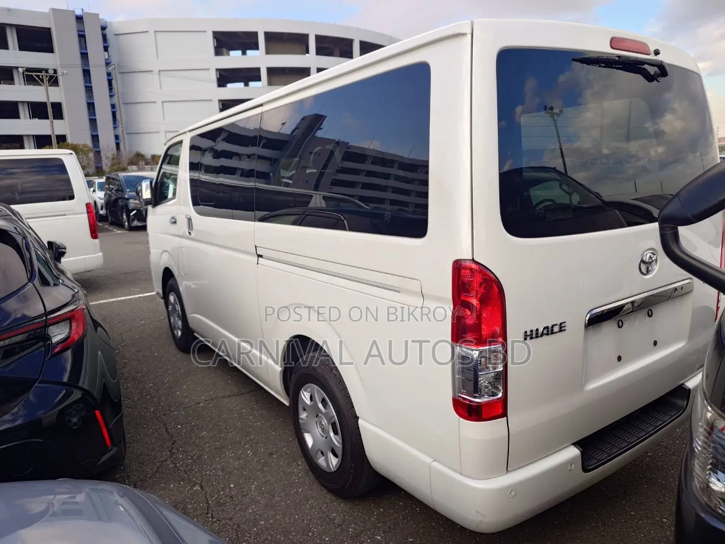 Toyota Hiace SUPER GL DARK PRIME 2022