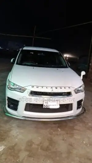 Mitsubishi Outlander Roadest 2010