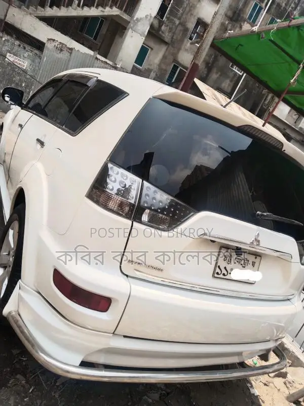 Mitsubishi Outlander Roadest 2010